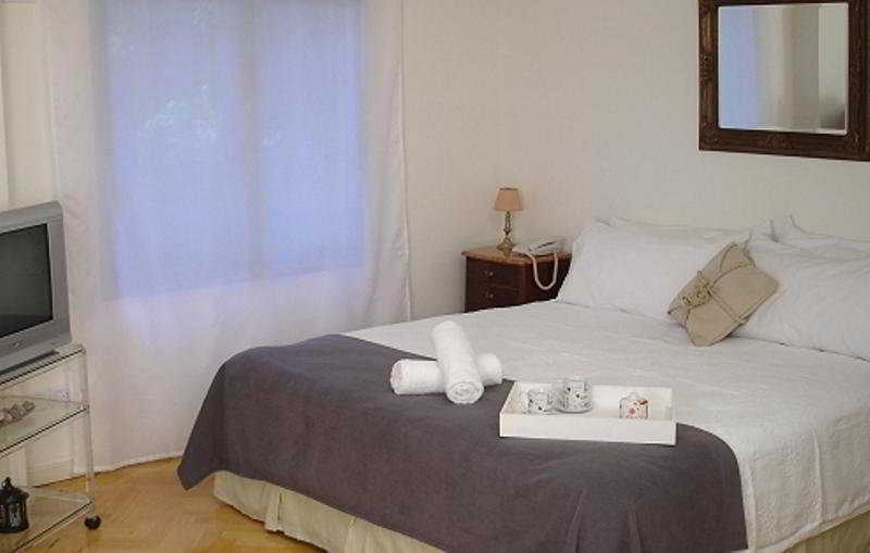 Apartahotel The Migueletes Plaza 3*
