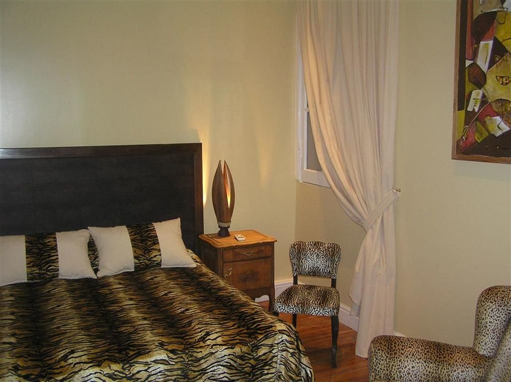 Boutique Raco De 4*