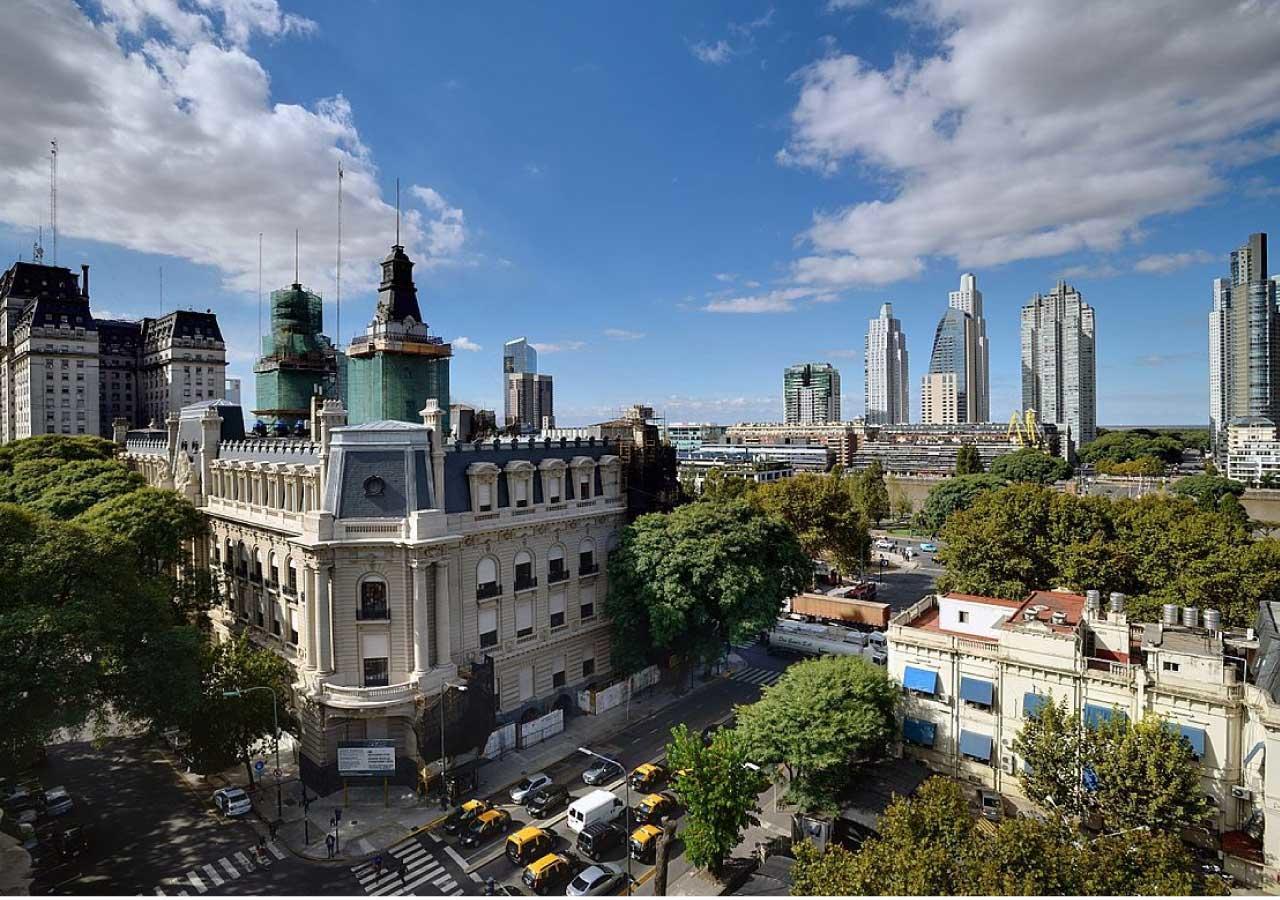 Pleno Madero Hotel