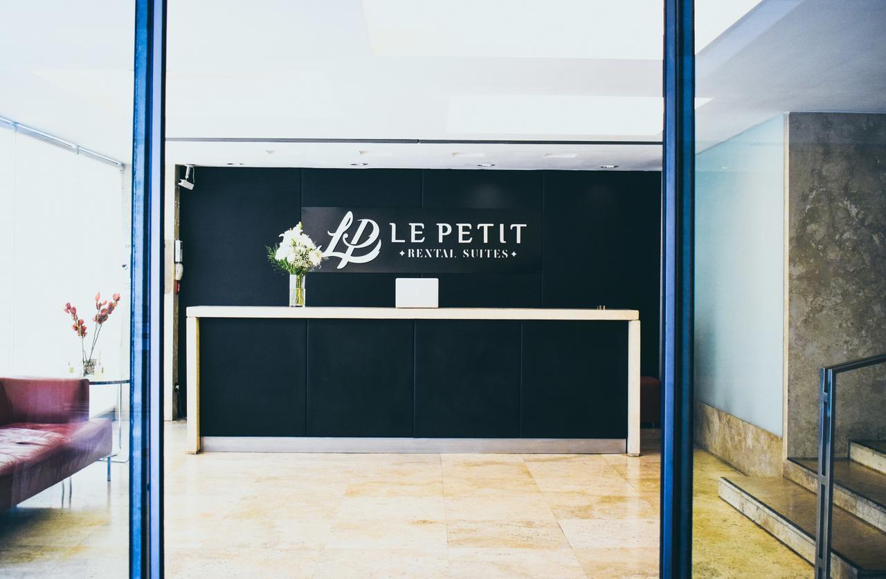 Ch Le Petit Aparthotel 4*