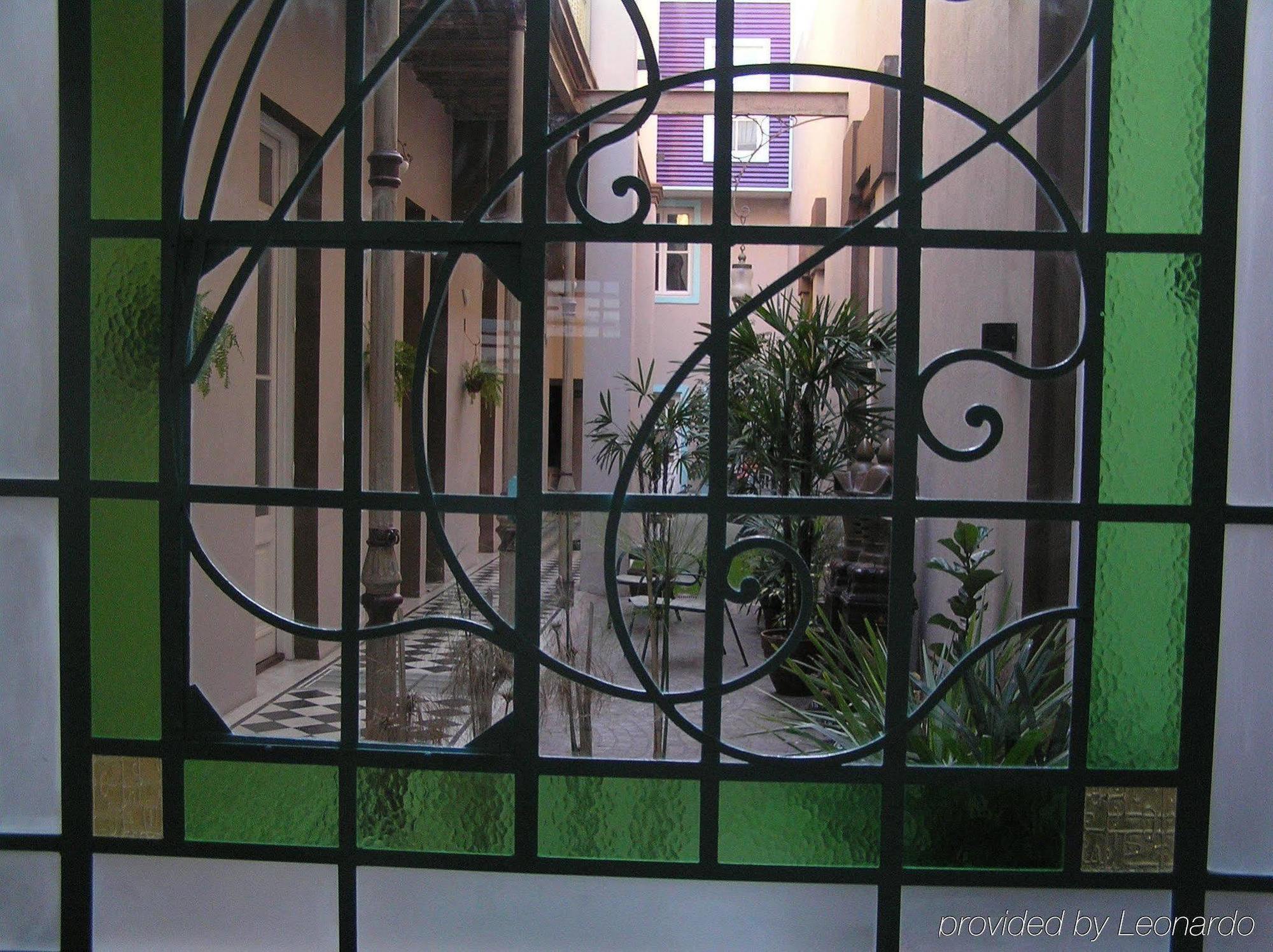 Boutique Raco De 4*