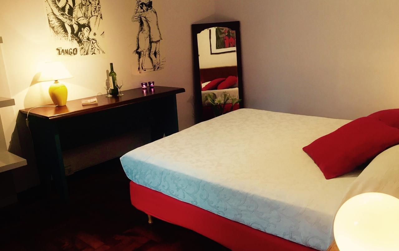 Lina's Tango Bed & Breakfast
