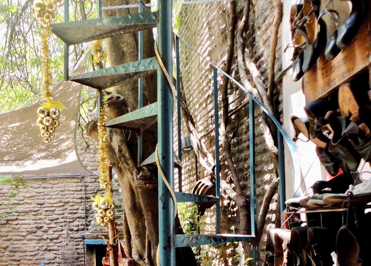 Lina's Tango Bed & Breakfast