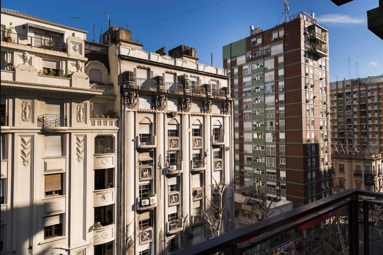 Confortable, Bien Ubicado Con Balcon Recoleta