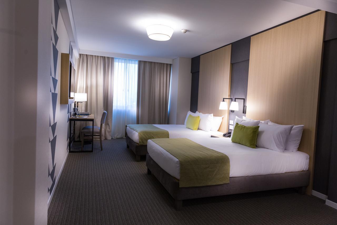 Howard Johnson Plaza 4*
