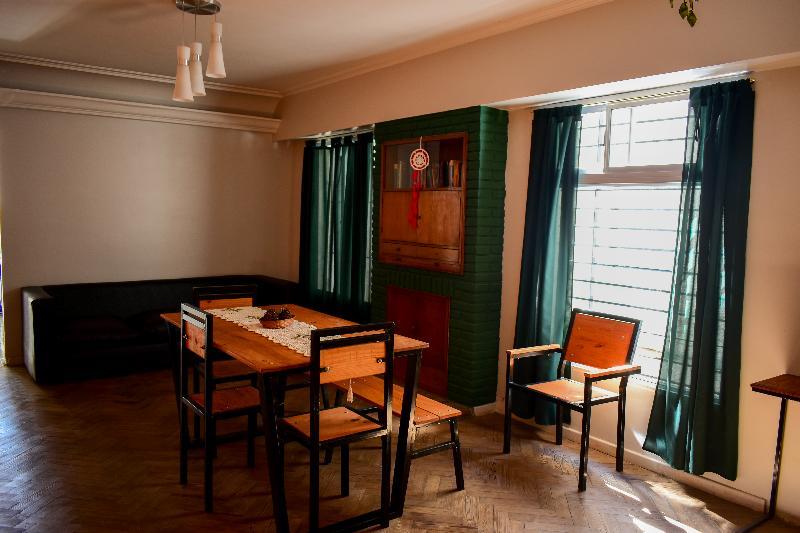 Casa Borges Adrogue Homestay *