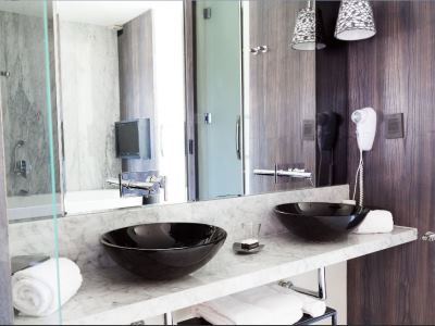 Hotel Esplendor Plaza Francia 4*