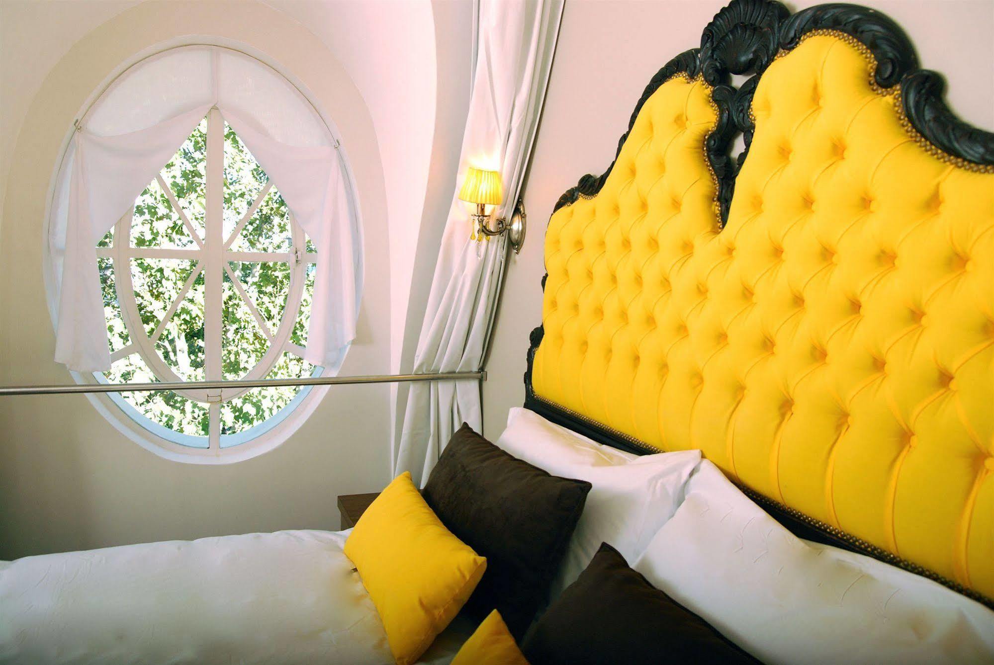Rendez Vous Hotel 4*