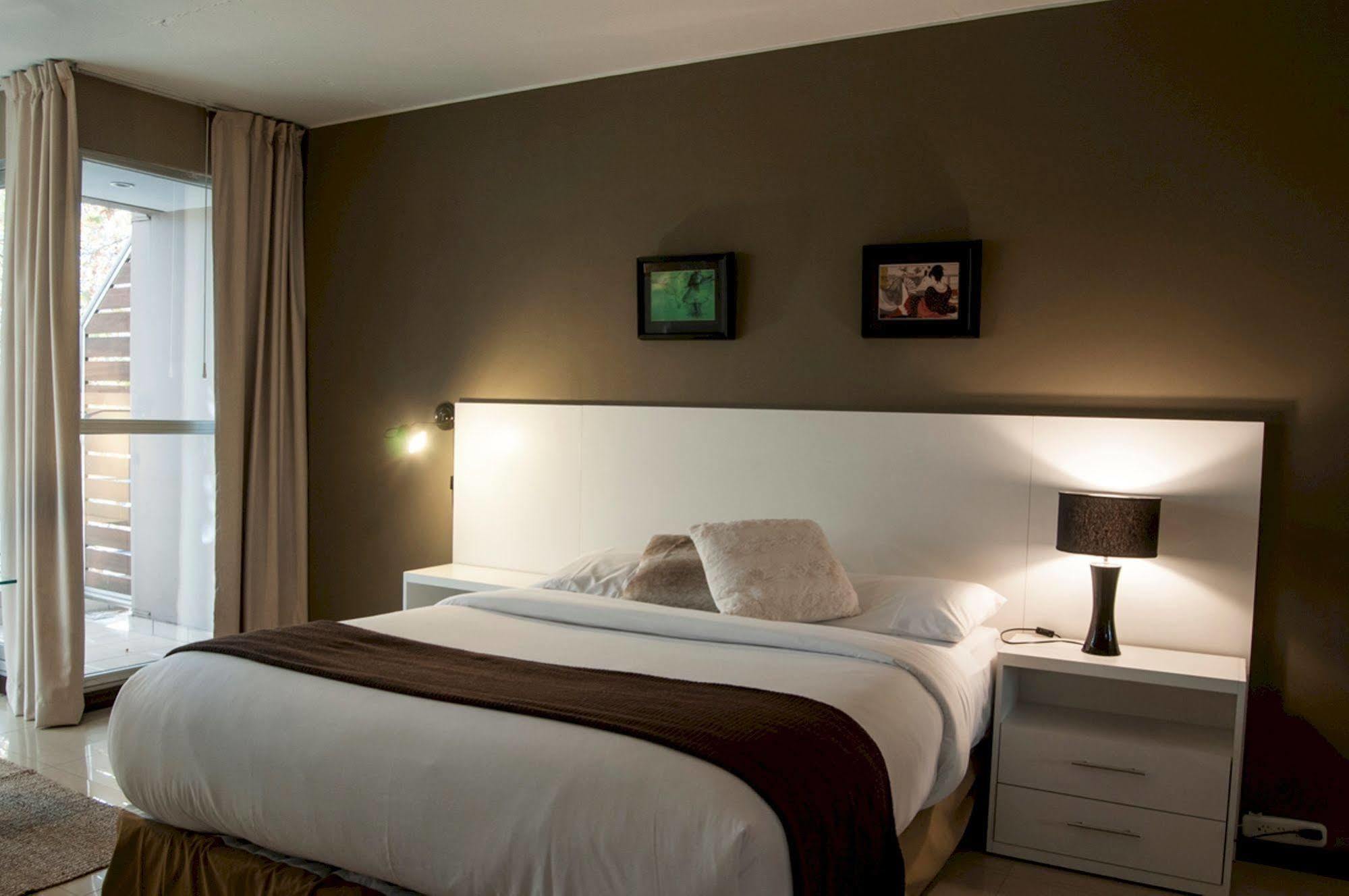 Feel Hotel 3*