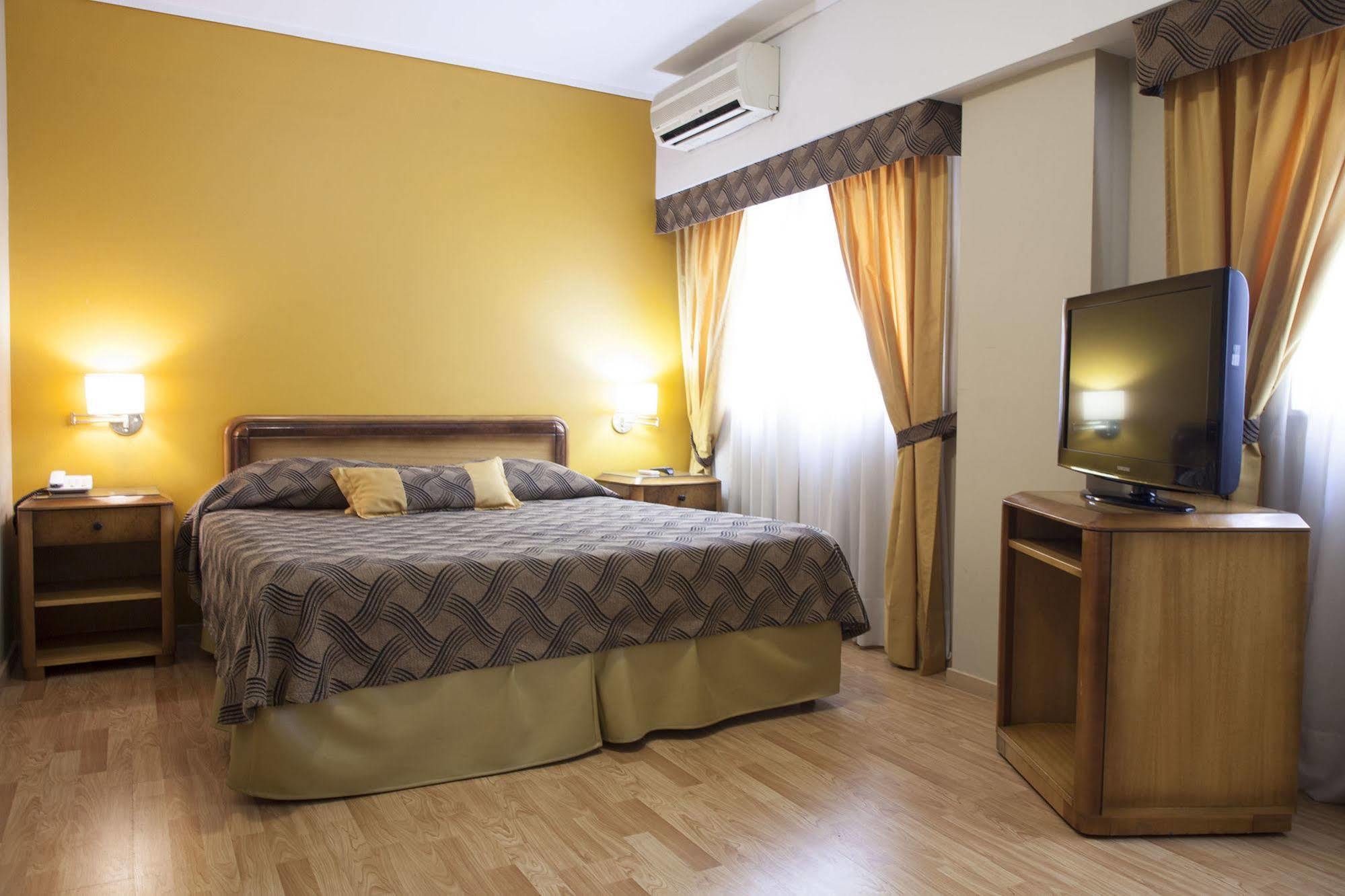 Tritone 3* Buenos Aires