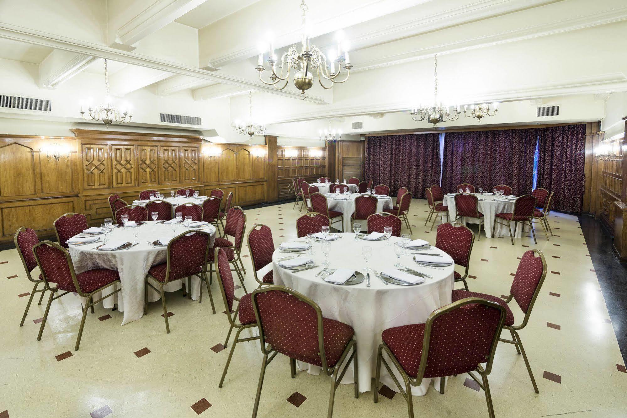 Claridge 5* Buenos Aires