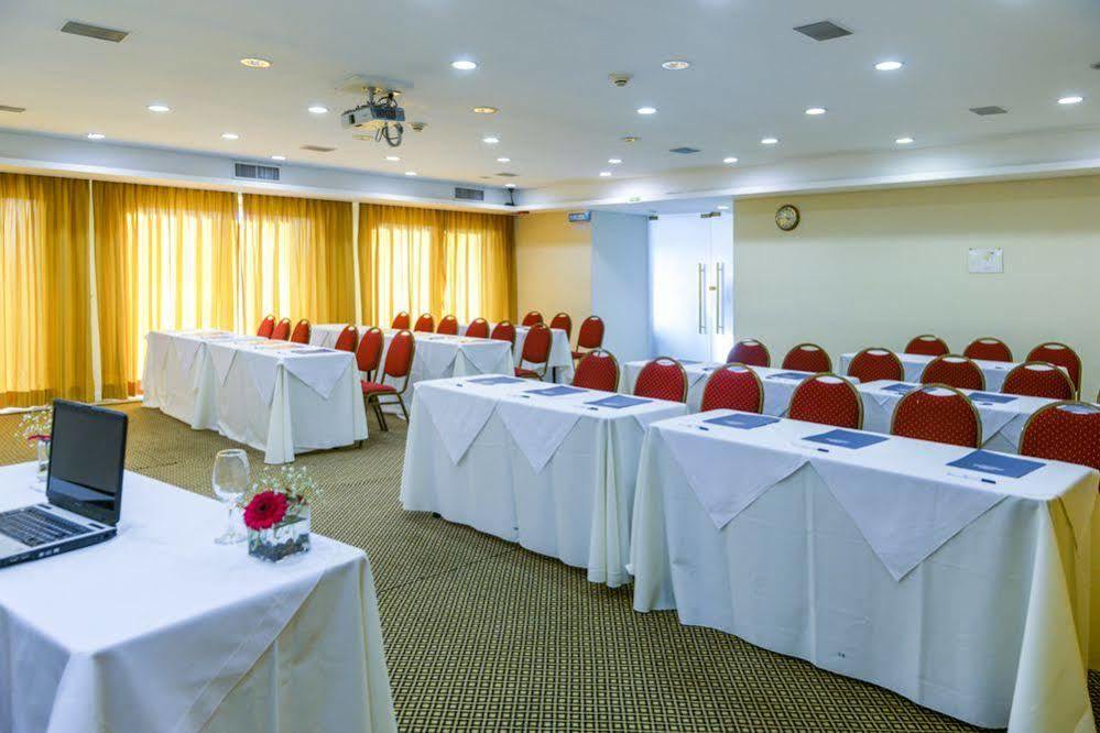 Howard Johnson 9 De Julio Avenue Hotel