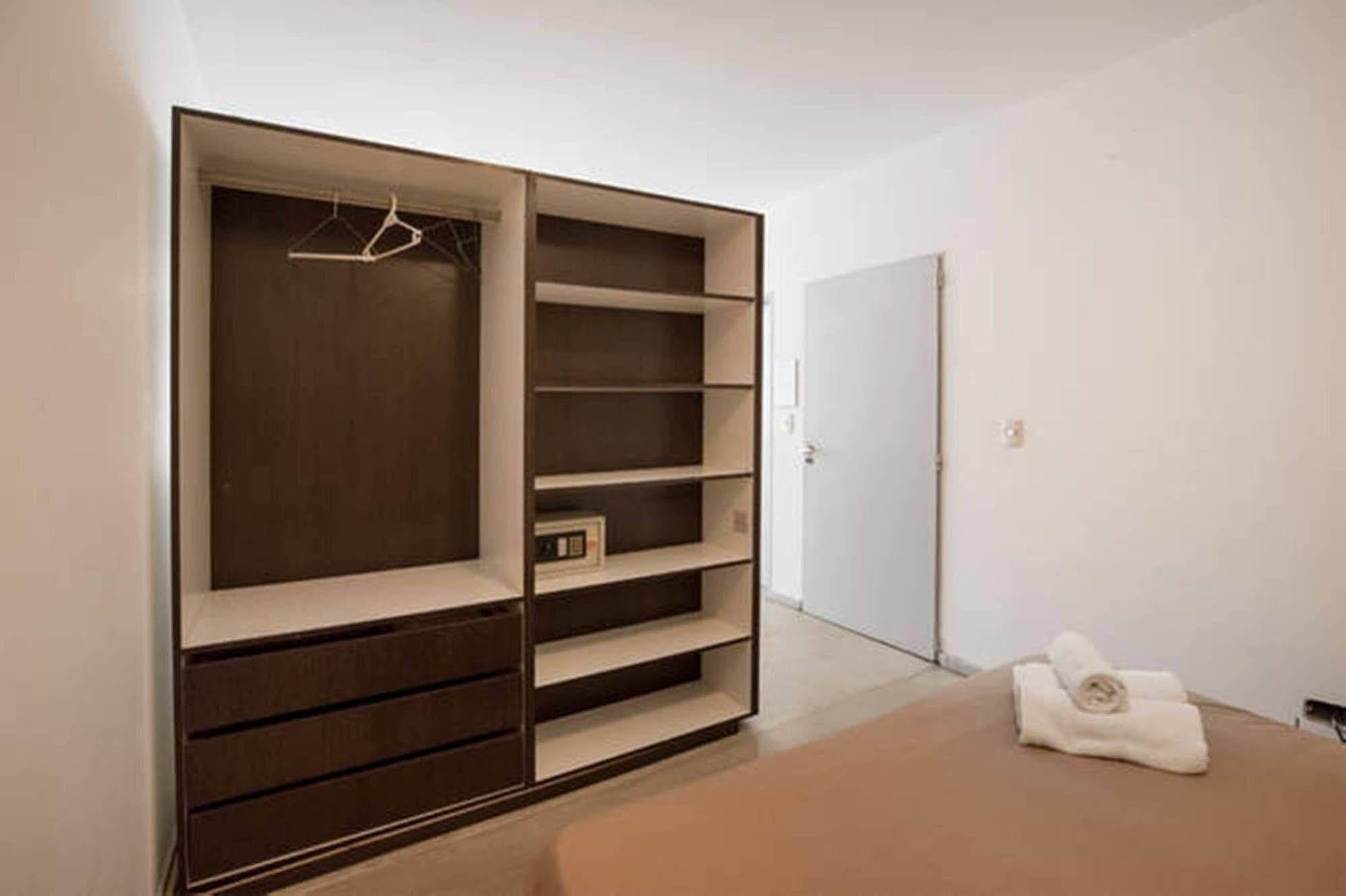 Atenea & Apartment *