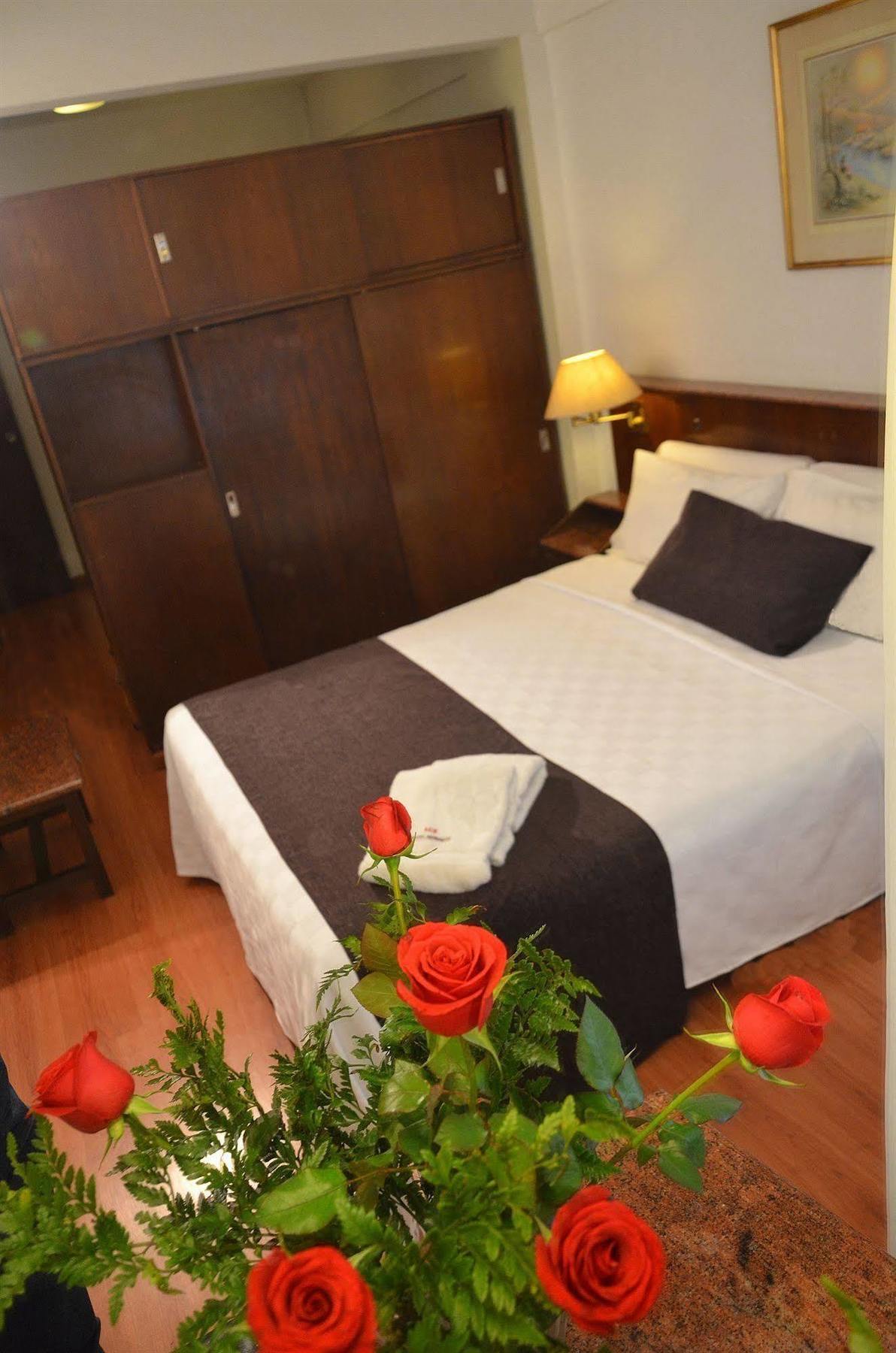 Hotel Ecuador Buenos Aires