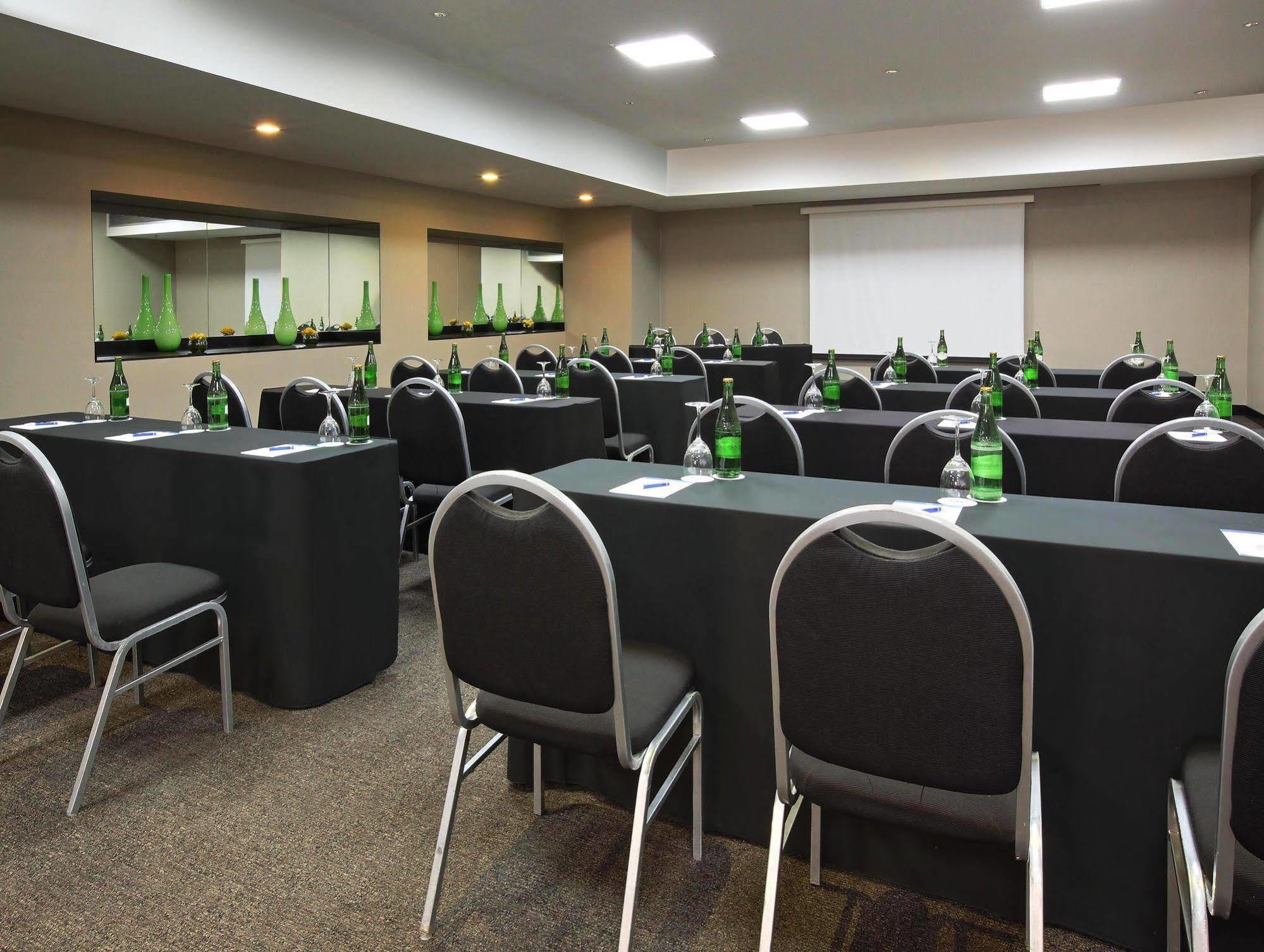 Hotel Nh 9 De Julio