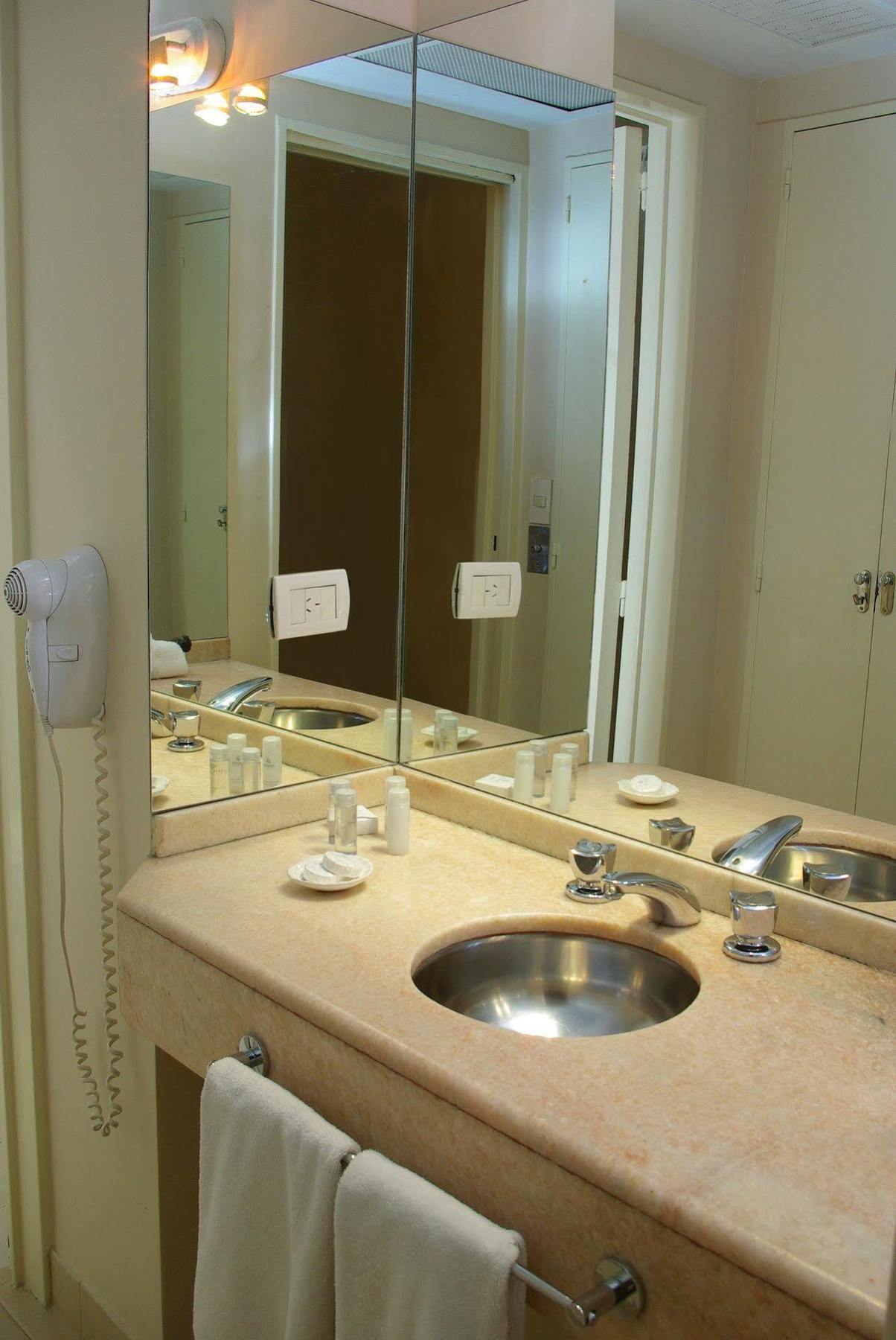 Loi Arenales Hotel Buenos Aires