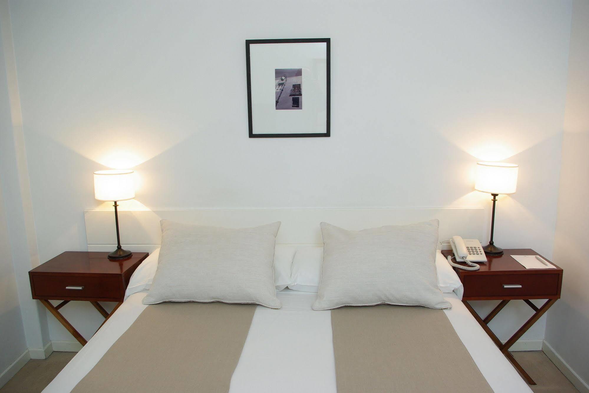 Loi Arenales Hotel