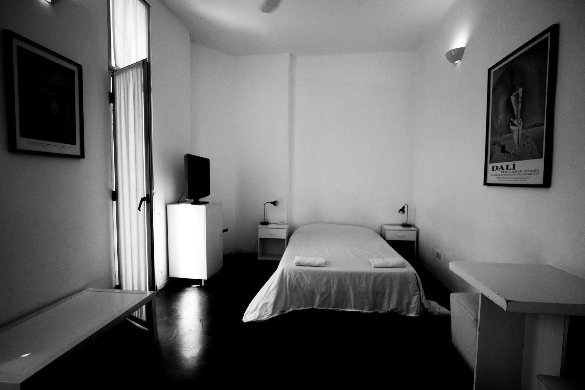 Bill And Bill Hostel *