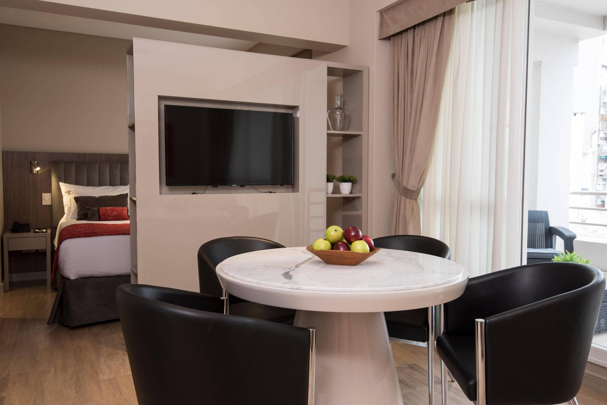 Arc Arenales & Aparthotel 4*
