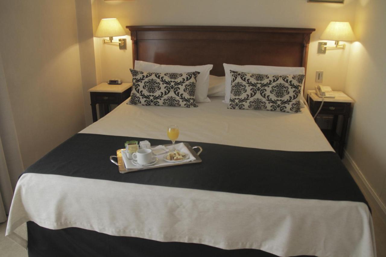Hotel Howard Johnson 9 De Julio Avenue