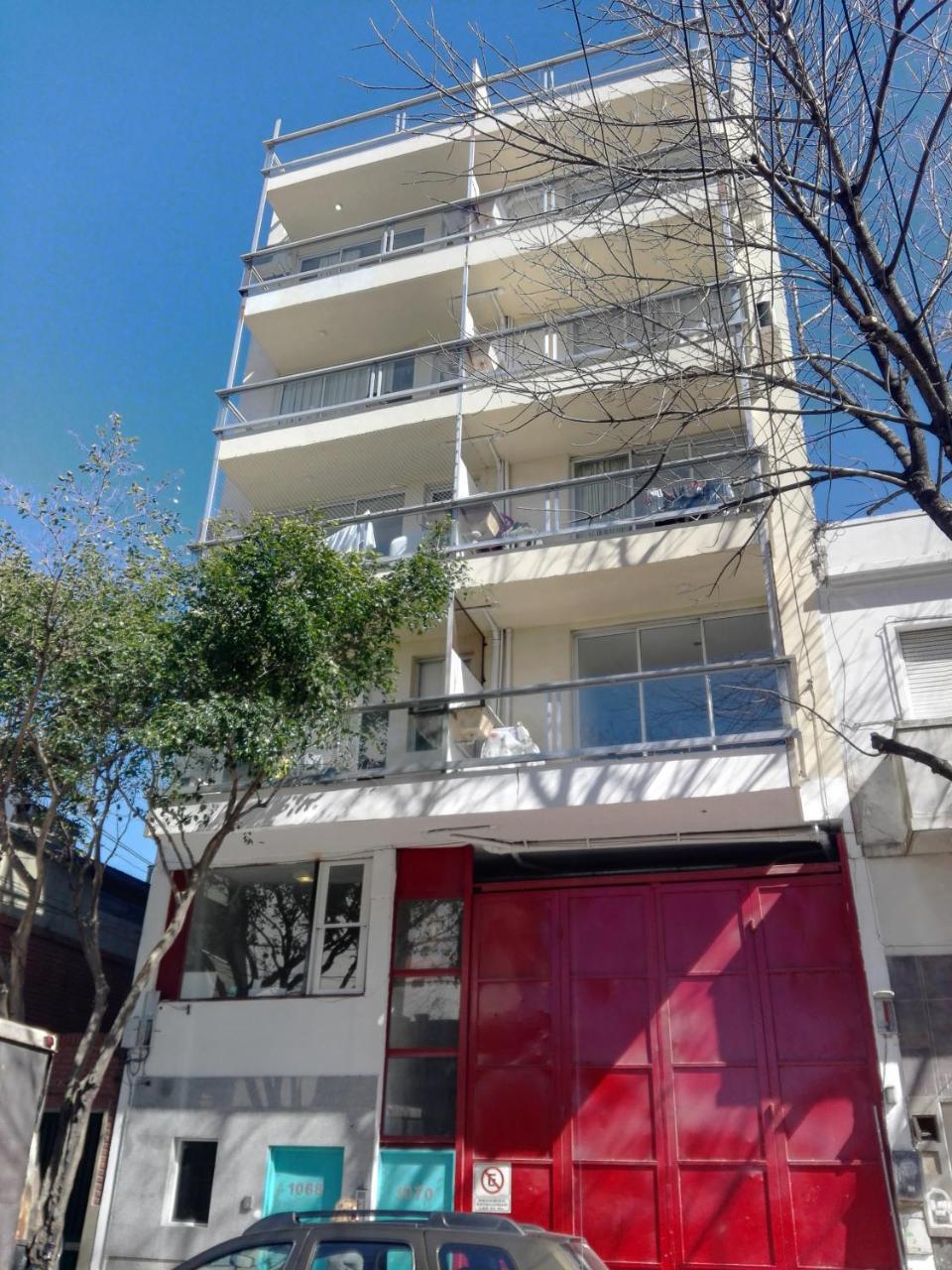 Plaza Apartment *