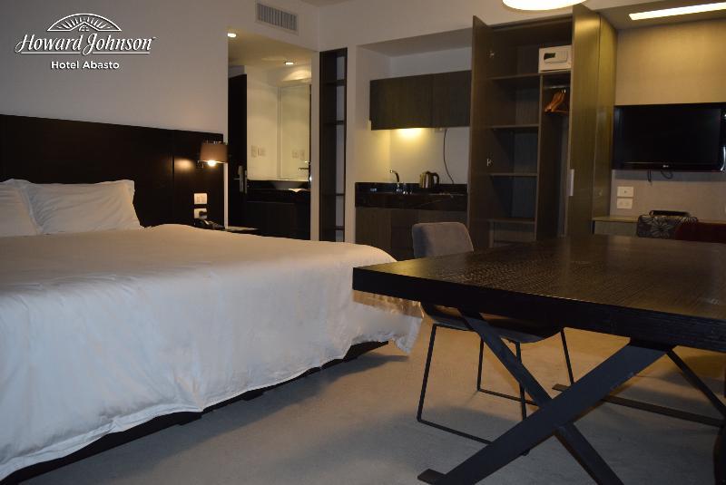 Howard Johnson Abasto Hotel 3*