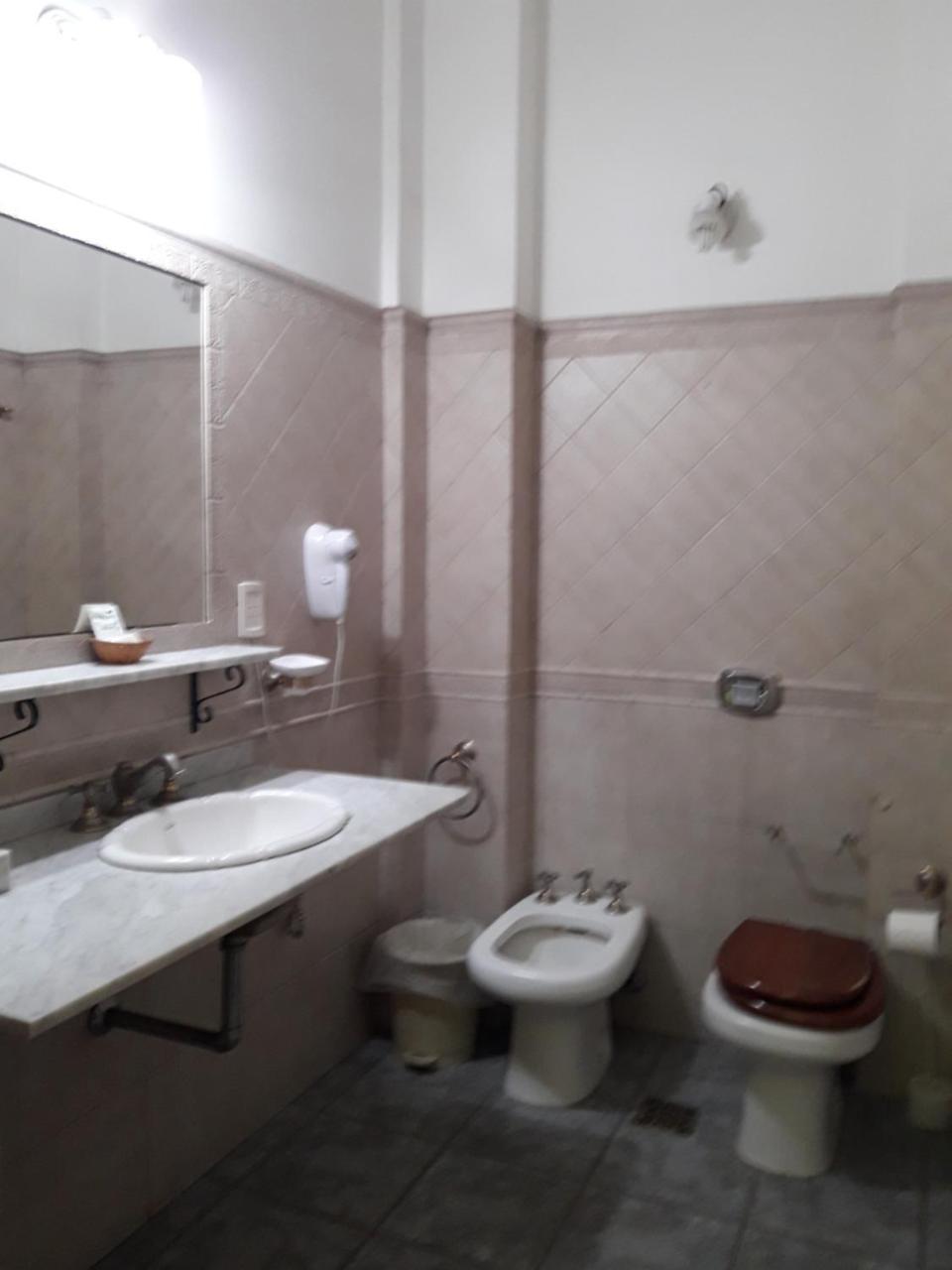 895 Avenida Pueyrredon * Buenos Aires
