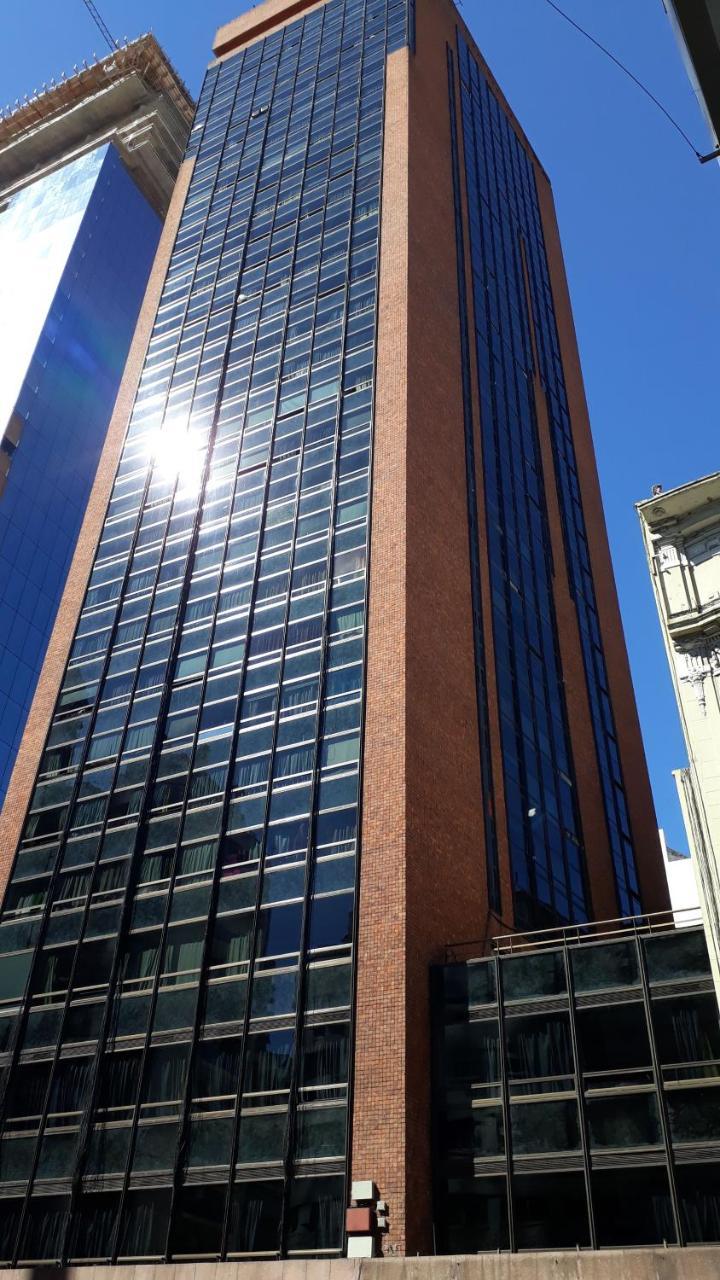 Tango Pop Junto Al Obelisco En 820 Avenida Corrientes Buenos Aires