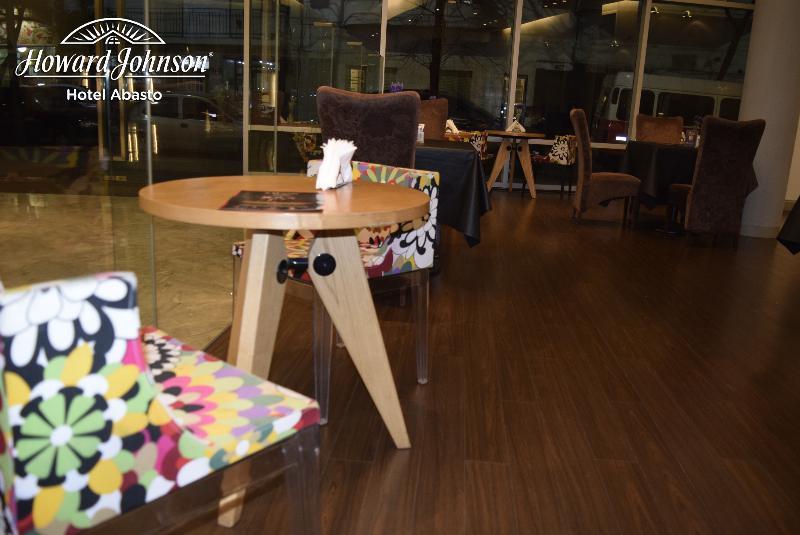 Howard Johnson Abasto Hotel