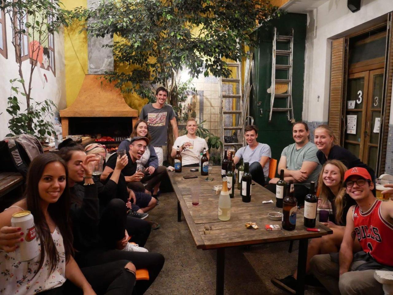 Hostel Back In Ba