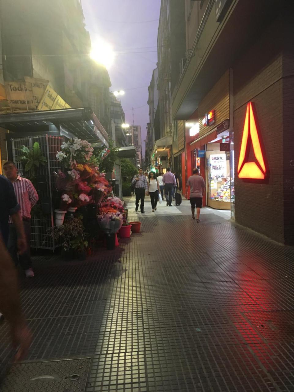 Departamento Corrientes Y Florida *