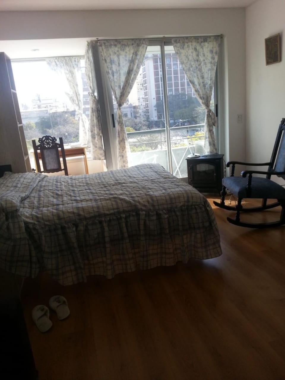 Apartment Direccion : Bernardo De Irigoyen 630 *