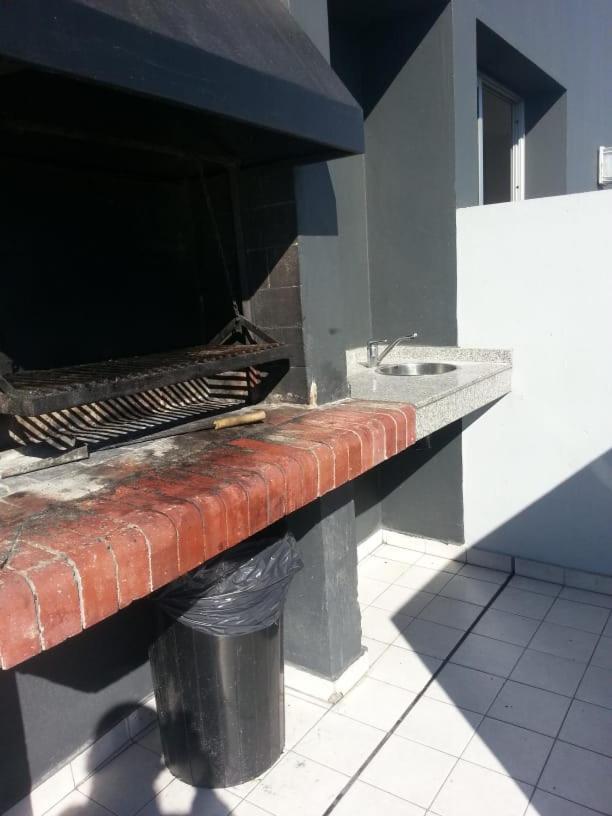 Direccion : Bernardo De Irigoyen 630 Apartment *