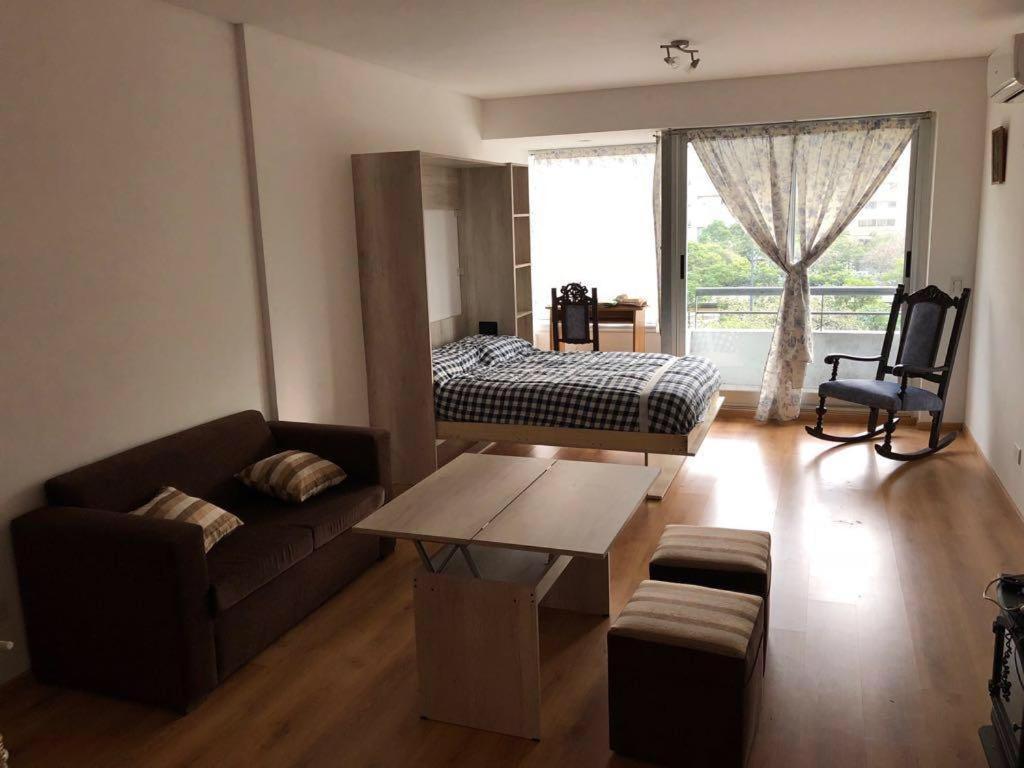 Direccion : Bernardo De Irigoyen 630 Apartment *