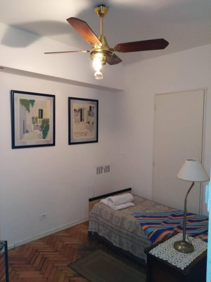 Confortable Dpto ,100 M2, Cochera En El Edificio Gratis , Balcon Grande A La Calle, Cerca Movistar Arena Apartment Buenos Aires