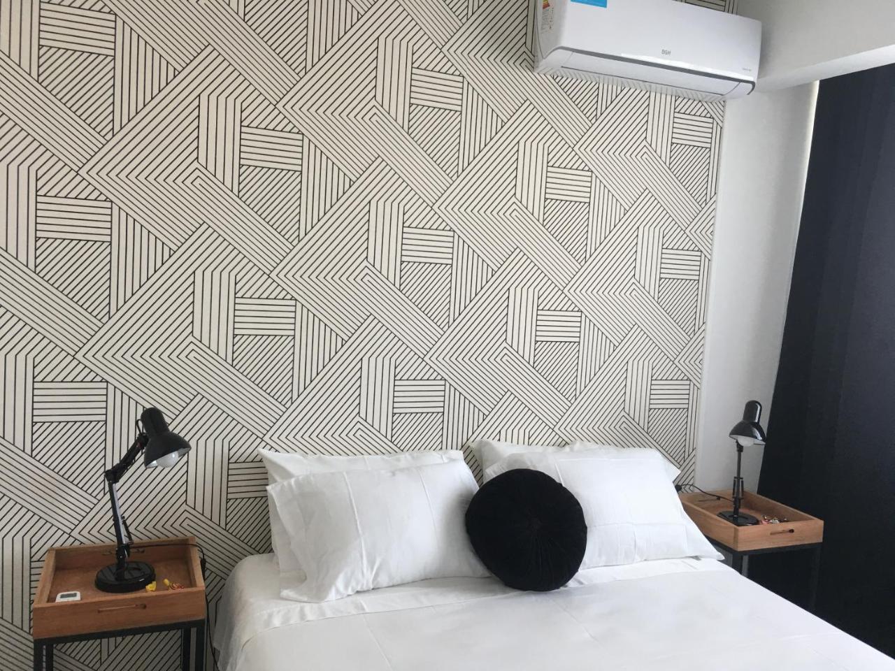 Great Place, Modern & Comfortable. Roof Top. Pool Apartment