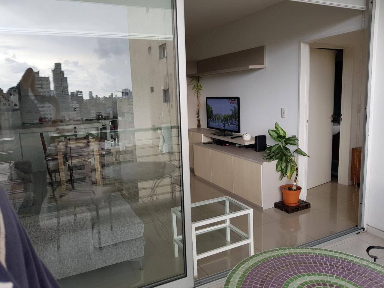 4300 Avenida Corrientes Apartment