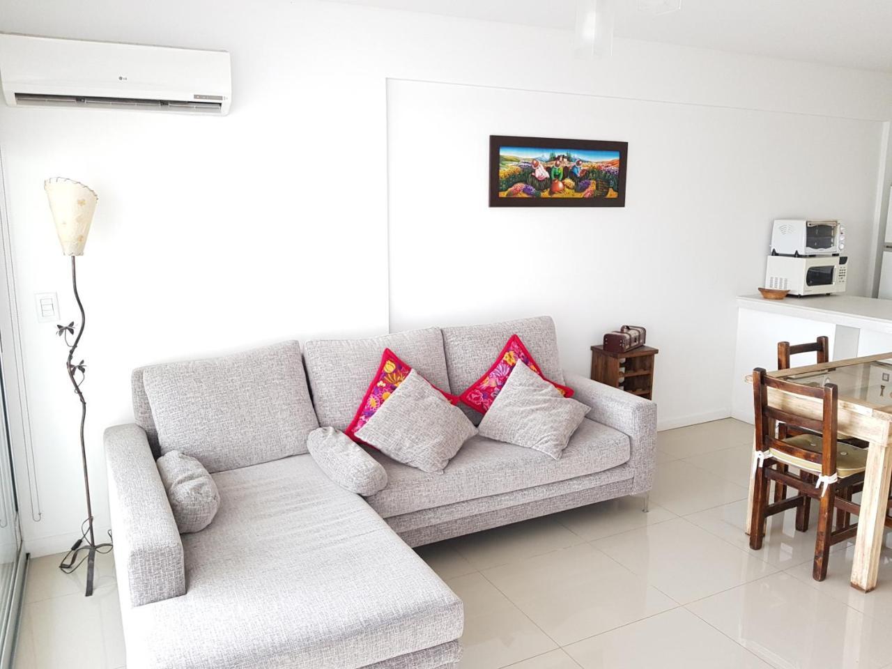 4300 Avenida Corrientes Apartment