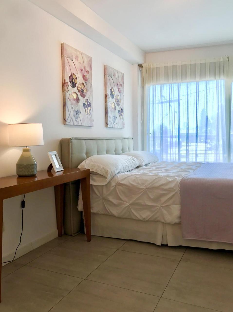 Deluxe * Ciudad Autónoma de Buenos Aires