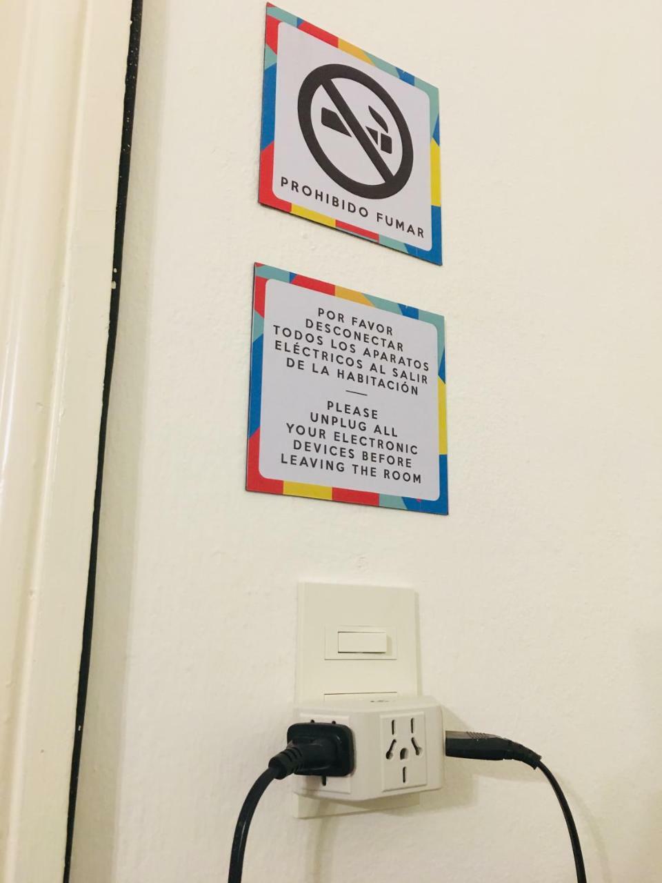 Hostel Lopez & *