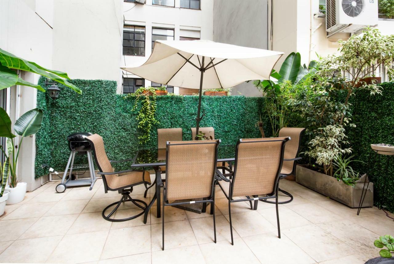 Boulevard Patio Chic