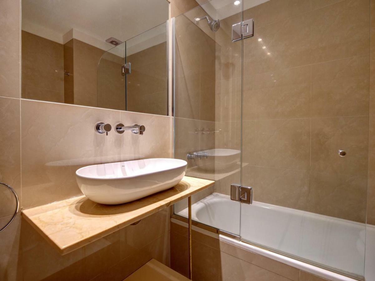 Recoleta Square Apartment Buenos Aires