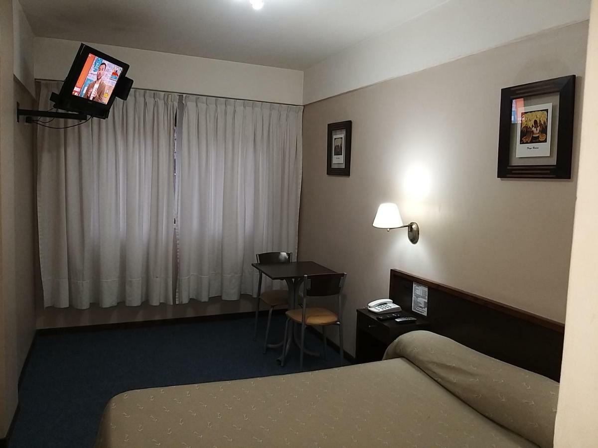 Hotel Carrara