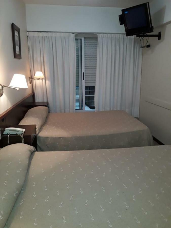 Carrara 2*