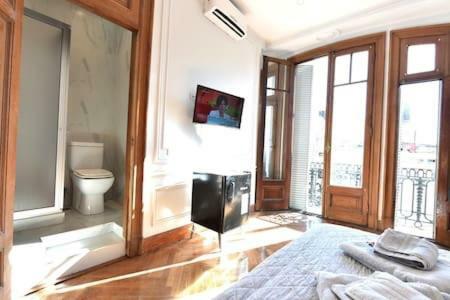Private Double With Bath Obelisco * Buenos Aires