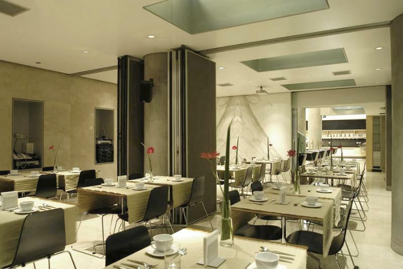 Htl Urbano 4*