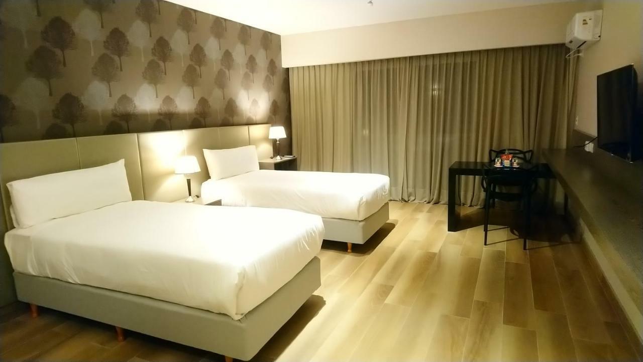 Aparthotel Avellaneda Aparts & 5*
