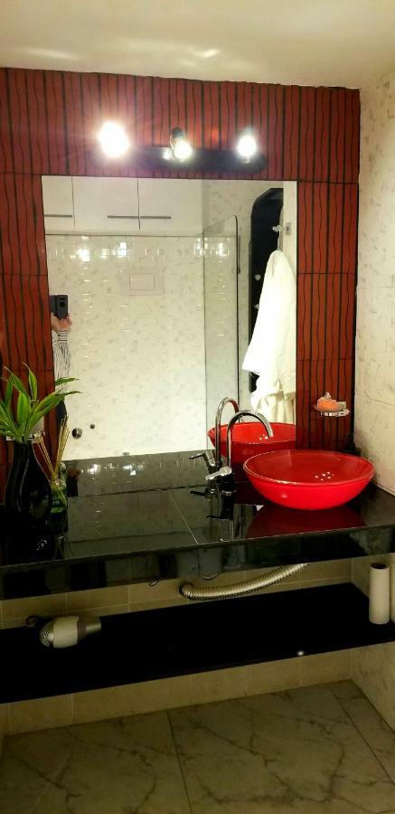 Galerias Pacifico Maipu Y Av Cordoba Apartment Buenos Aires