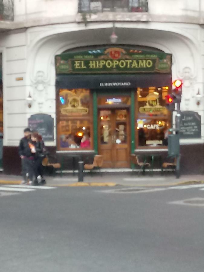 Calido En Parque Lezama * Buenos Aires