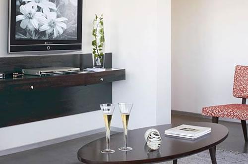 Hollywood 2 Apartment *